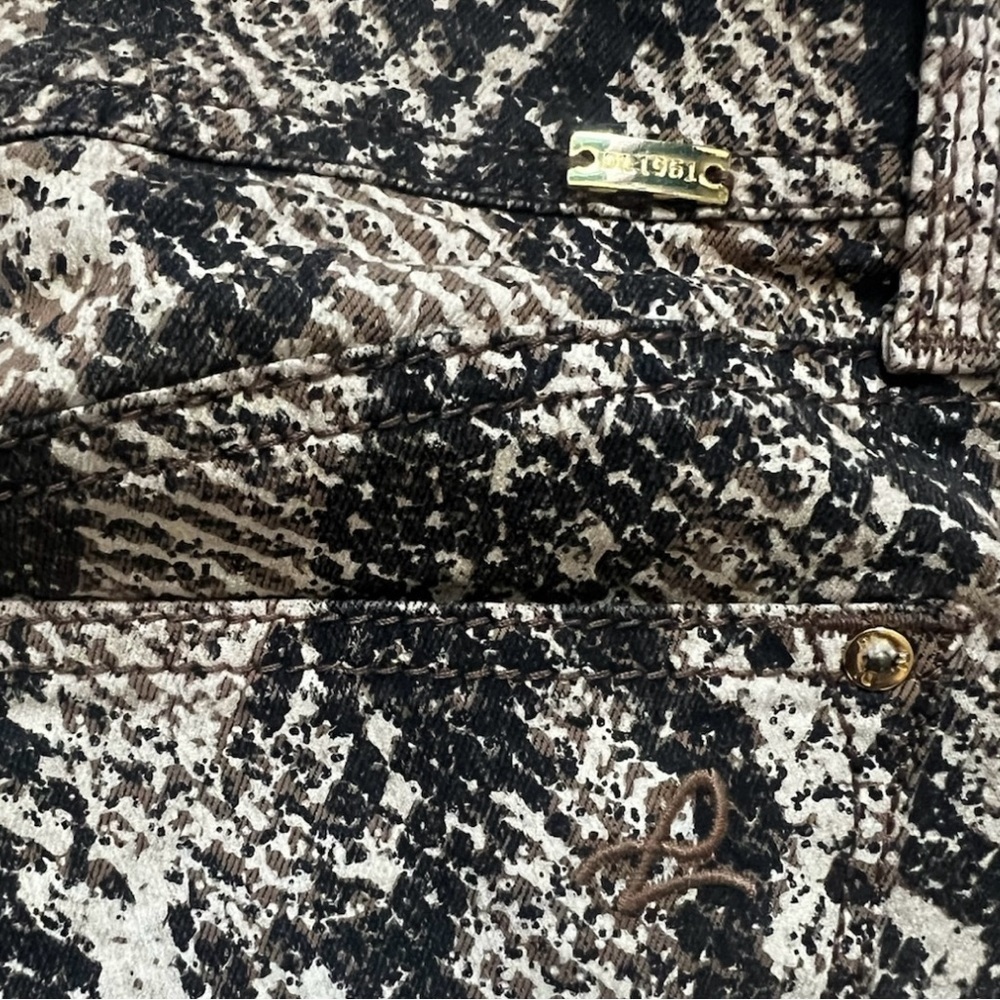 DL1961 Emma Snake Print Ankle Pants 25 EUC - Picture 9 of 10